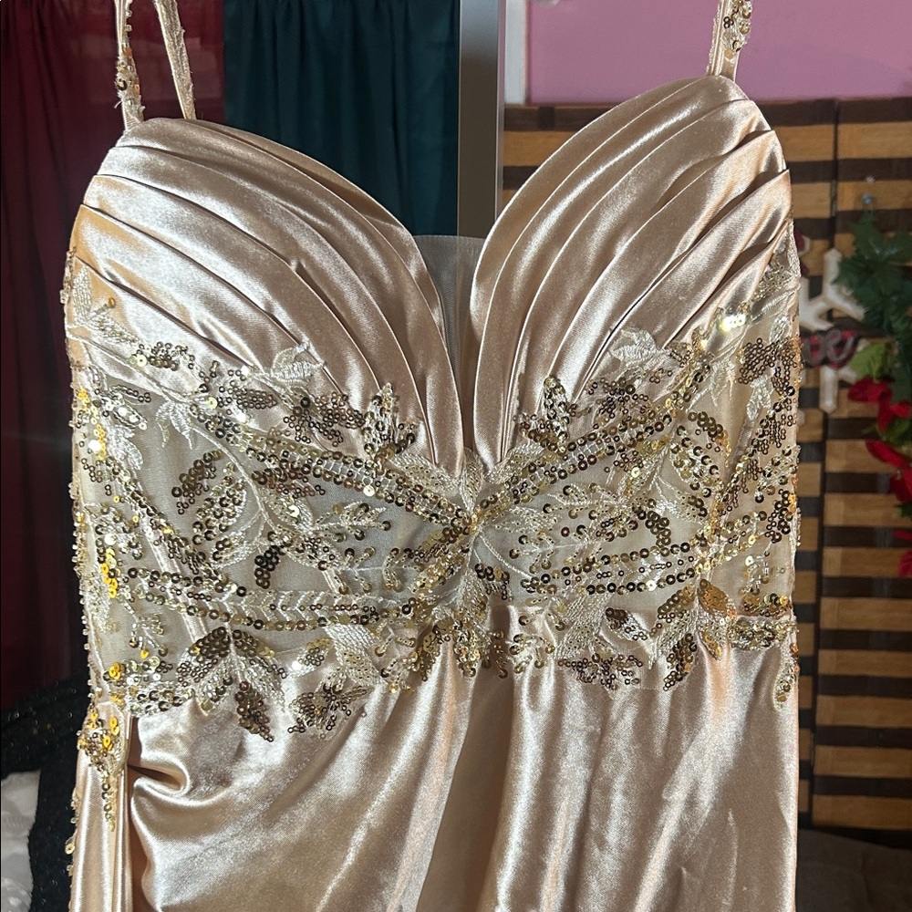 Elegant Gold Sequin Dress